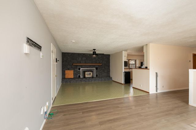 8249 W Spruce Lane, Springfield, MO 65802