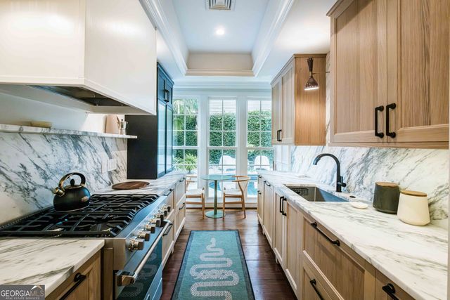 17 Price Street, Savannah, GA 31401