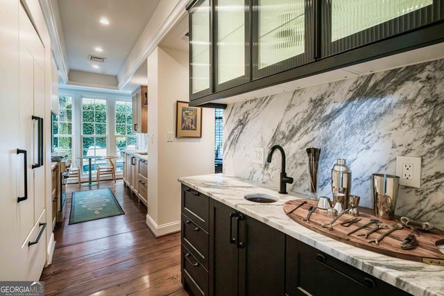 17 Price Street, Savannah, GA 31401