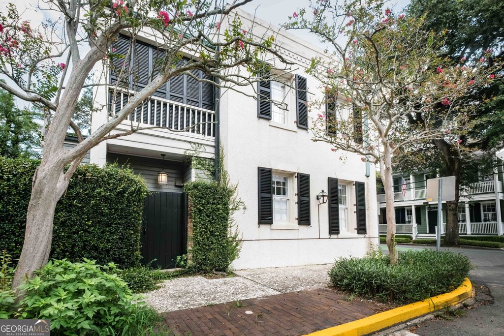 17 Price Street, Savannah, GA 31401