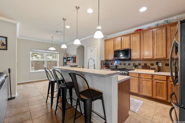 9002 Summit Lake, San Antonio, TX 78245