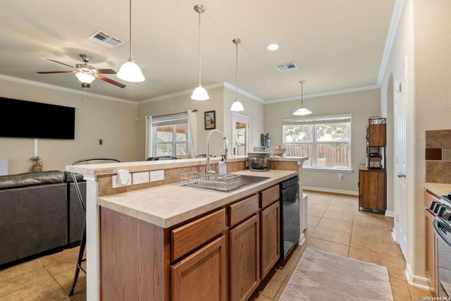 9002 Summit Lake, San Antonio, TX 78245