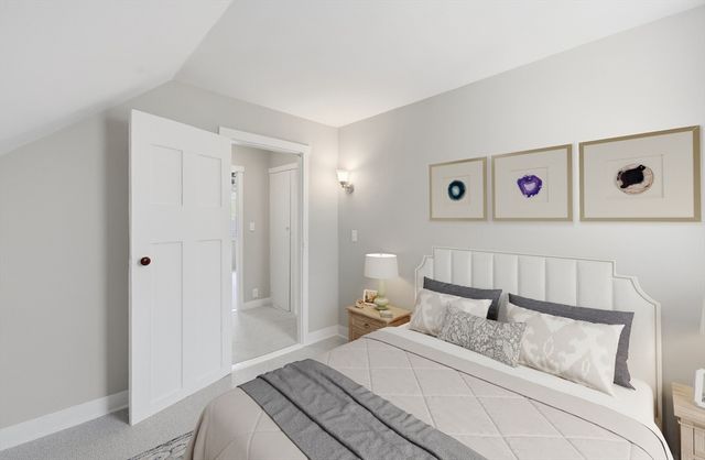 28 W Prescott St, Westford, MA 01886