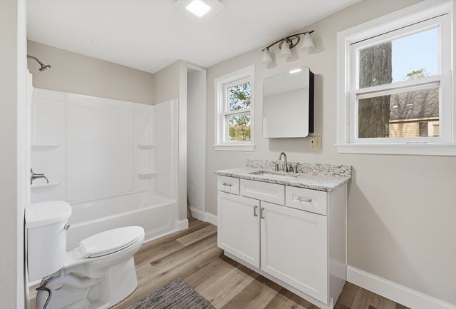28 W Prescott St, Westford, MA 01886