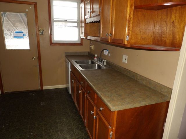 4900 Rochester Rd, New Brighton, PA 15066