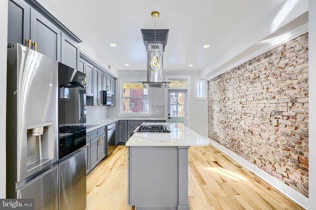 3825 FOSTER AVE, Baltimore, MD 21224