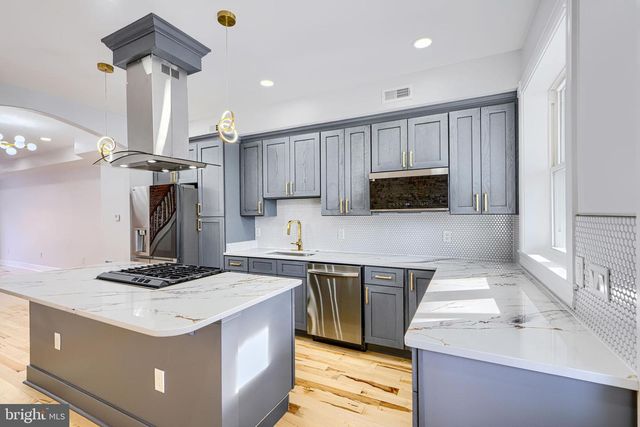 3825 FOSTER AVE, Baltimore, MD 21224