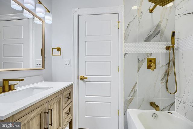 3825 FOSTER AVE, Baltimore, MD 21224