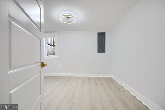 3825 FOSTER AVE, Baltimore, MD 21224