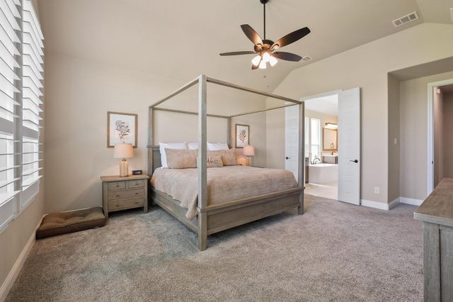 180 Waterview Drive, Gunter, TX 75058