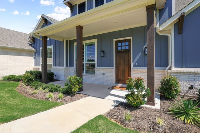 180 Waterview Drive, Gunter, TX 75058