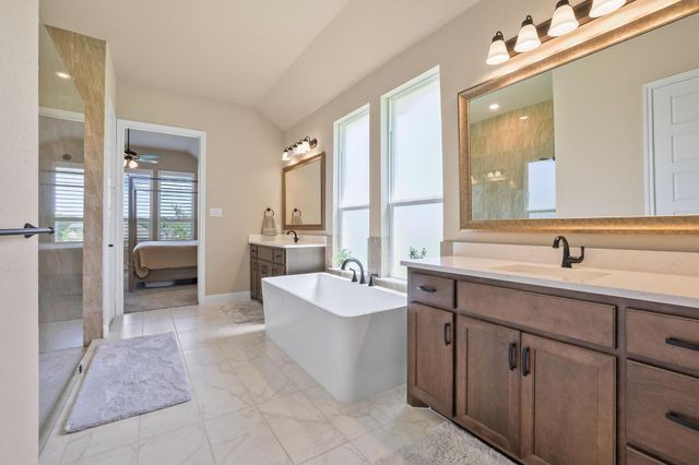 180 Waterview Drive, Gunter, TX 75058