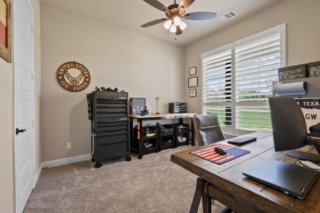 180 Waterview Drive, Gunter, TX 75058