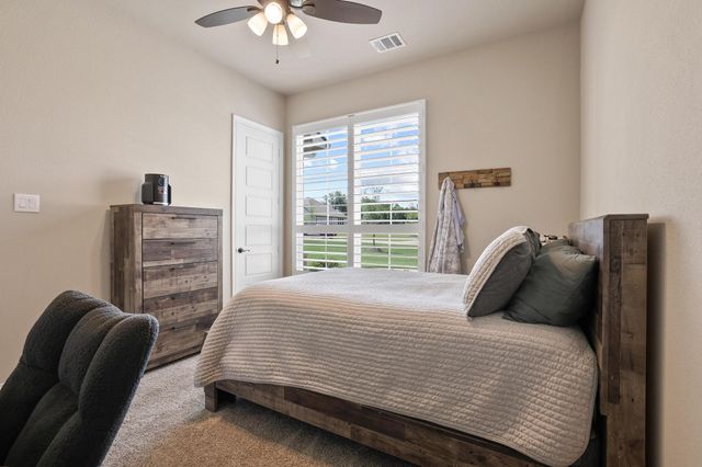 180 Waterview Drive, Gunter, TX 75058