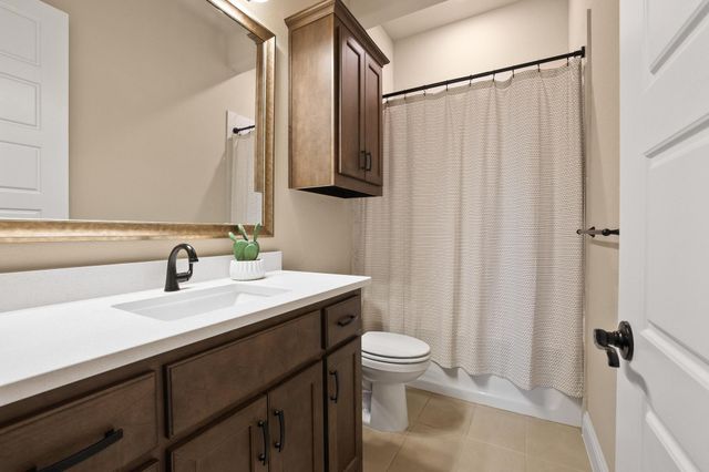 180 Waterview Drive, Gunter, TX 75058
