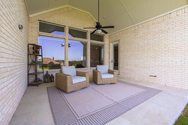 180 Waterview Drive, Gunter, TX 75058
