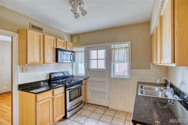 6601 Alamo Avenue 1st Floor A, Clayton, MO 63105