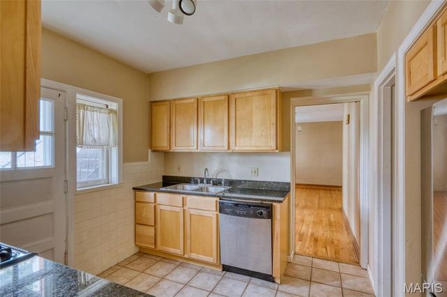 6601 Alamo Avenue 1st Floor A, Clayton, MO 63105