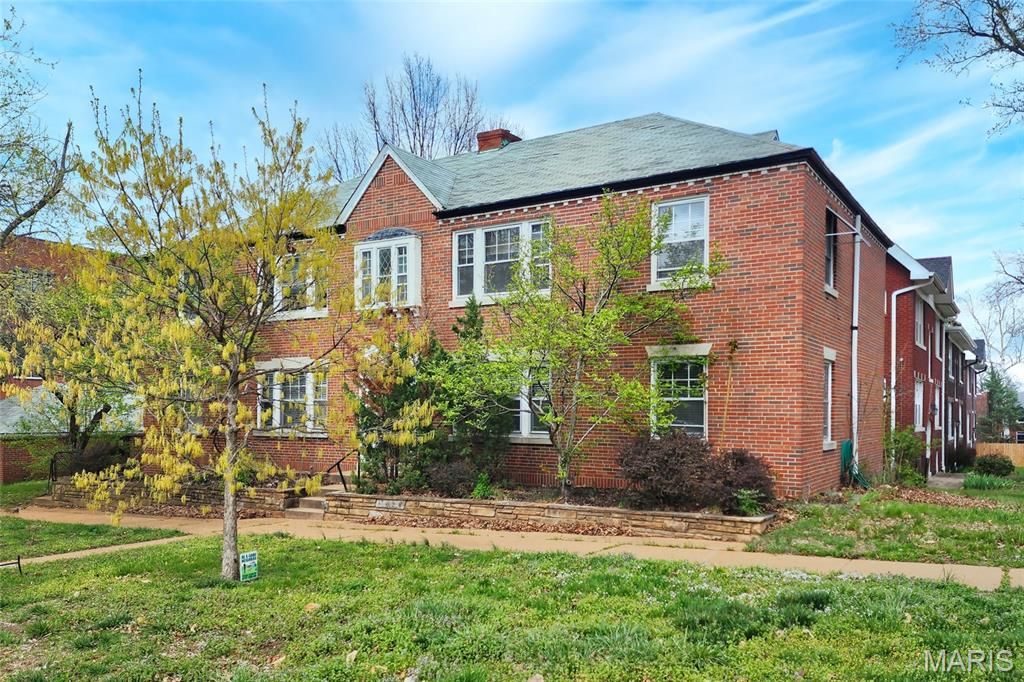 6601 Alamo Avenue 1st Floor A, Clayton, MO 63105