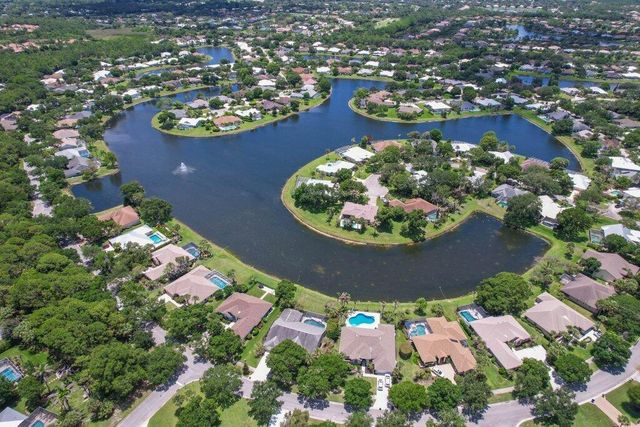 3730 SW Woodbriar Lane, Palm City, FL 34990