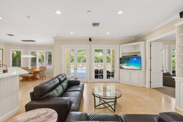 6167 NW 23rd Way, Boca Raton, FL 33496