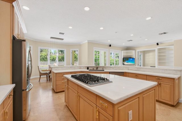 6167 NW 23rd Way, Boca Raton, FL 33496