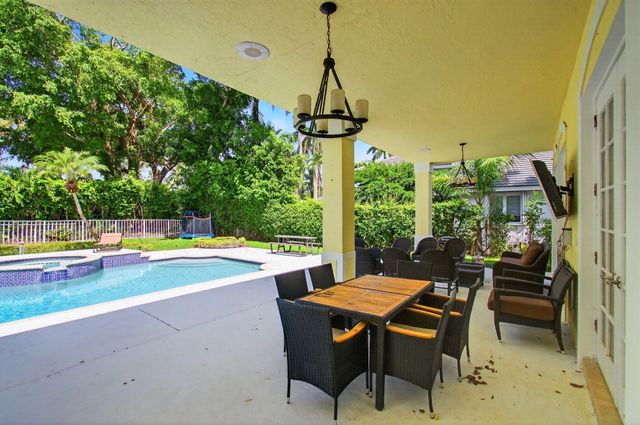 6167 NW 23rd Way, Boca Raton, FL 33496
