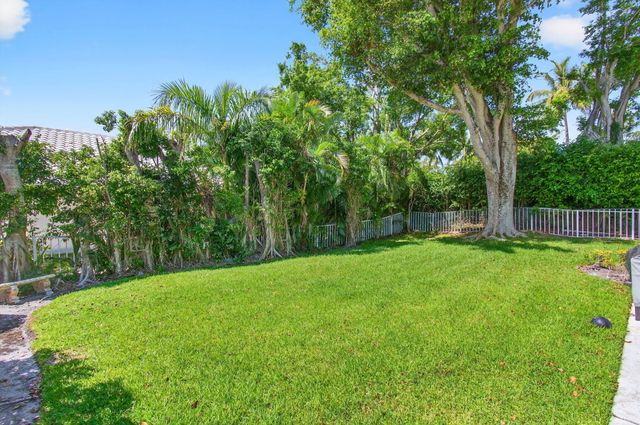 6167 NW 23rd Way, Boca Raton, FL 33496