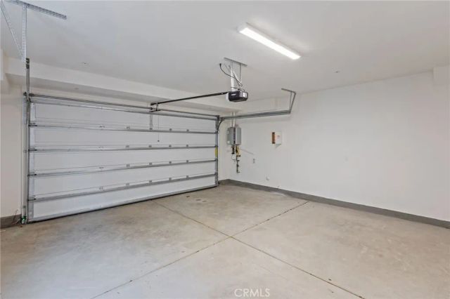 15880 Blue Copper Way, Fontana, CA 92336