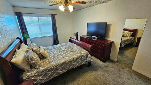 2106 Kanawha Boulevard E 727, Charleston, WV 25311