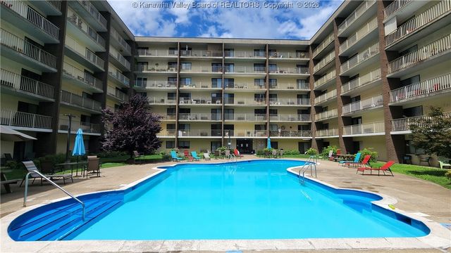 2106 Kanawha Boulevard E 727, Charleston, WV 25311