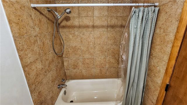 2106 Kanawha Boulevard E 727, Charleston, WV 25311