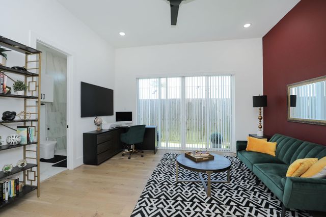 5704 Fairdale Lane B, Houston, TX 77057