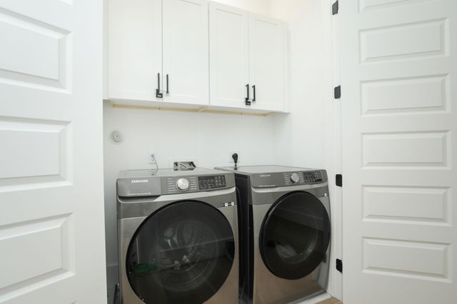 5704 Fairdale Lane B, Houston, TX 77057