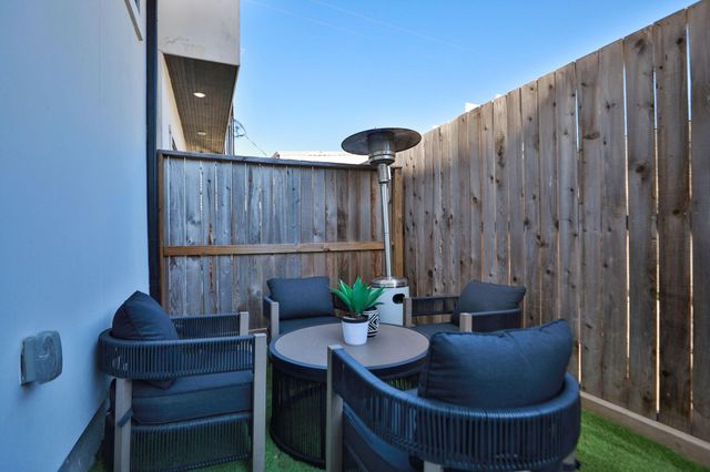 5704 Fairdale Lane B, Houston, TX 77057