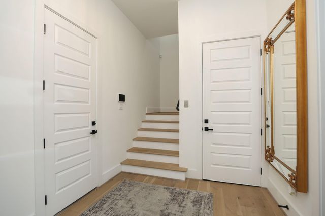 5704 Fairdale Lane B, Houston, TX 77057