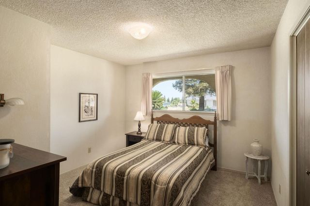 25526 Whitworth Drive N, Madera, CA 93638
