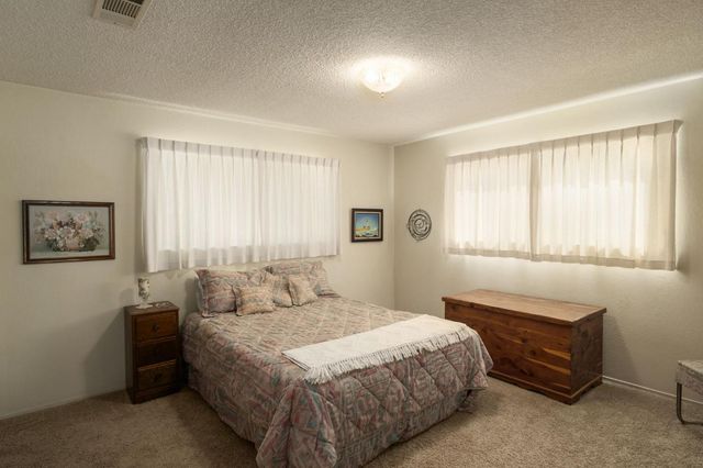 25526 Whitworth Drive N, Madera, CA 93638