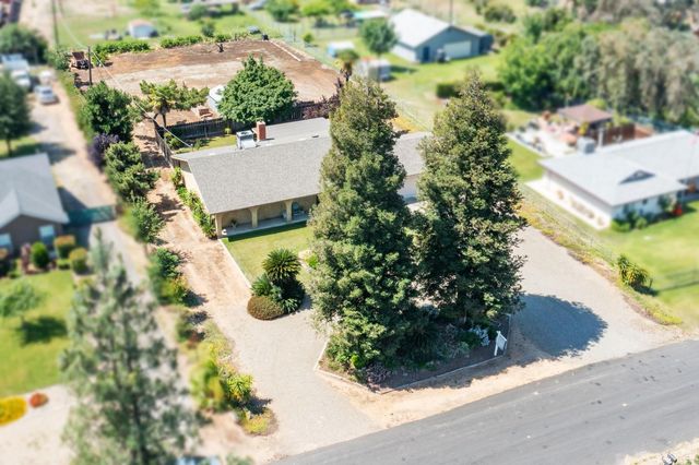25526 Whitworth Drive N, Madera, CA 93638