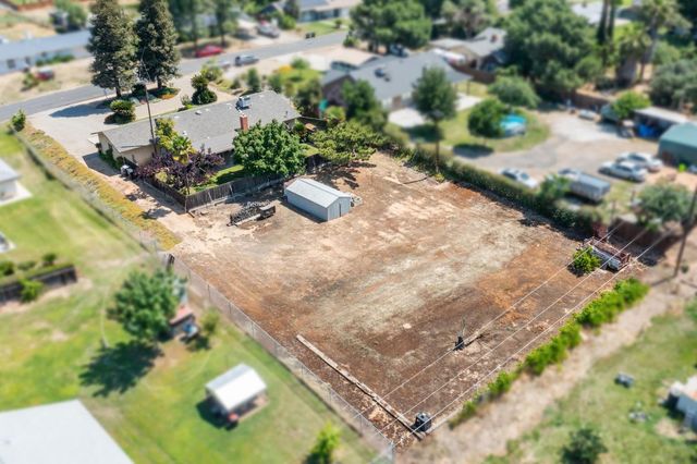 25526 Whitworth Drive N, Madera, CA 93638