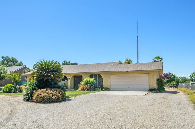25526 Whitworth Drive N, Madera, CA 93638