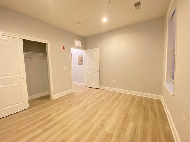 107 Corning Fairbanks Way 153, Westborough, MA 01581