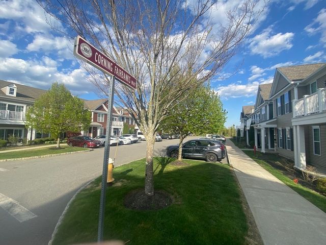 107 Corning Fairbanks Way 153, Westborough, MA 01581