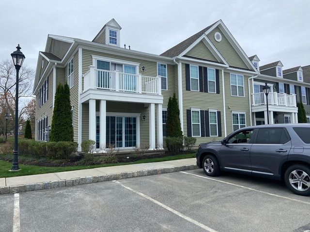 107 Corning Fairbanks Way 153, Westborough, MA 01581