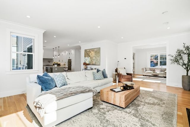 115 Oxford Rd, Newton, MA 02459