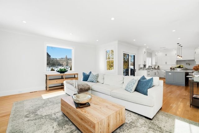 115 Oxford Rd, Newton, MA 02459