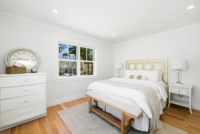 115 Oxford Rd, Newton, MA 02459