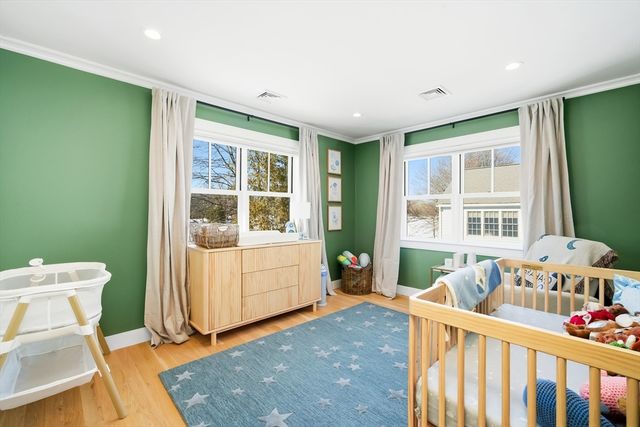 115 Oxford Rd, Newton, MA 02459