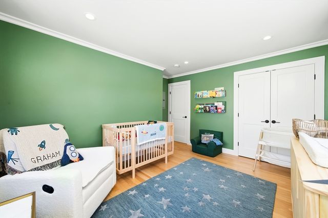 115 Oxford Rd, Newton, MA 02459