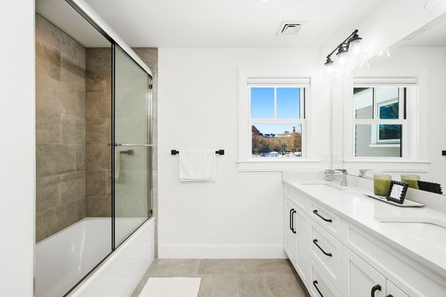 115 Oxford Rd, Newton, MA 02459